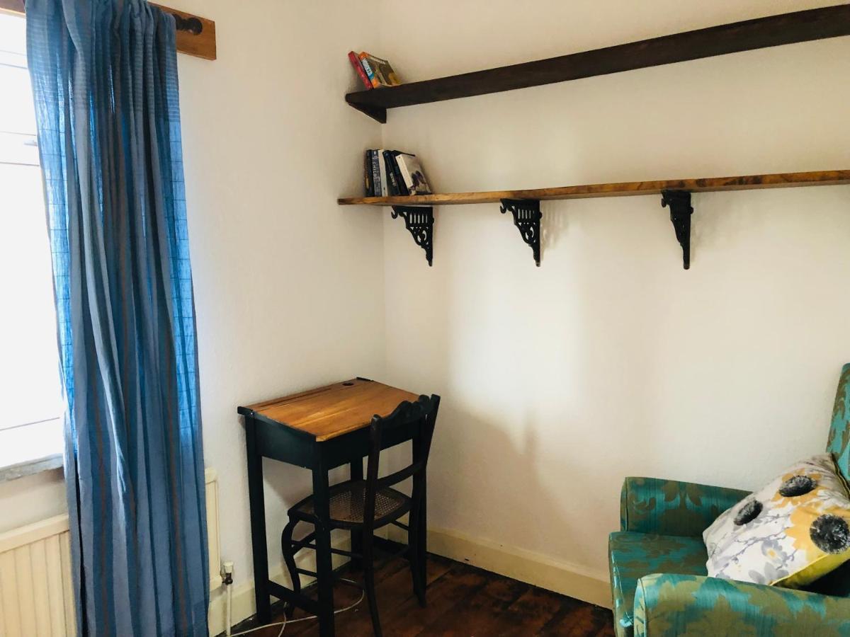 Universal Harmony Retreats Glastonbury 아파트 외부 사진